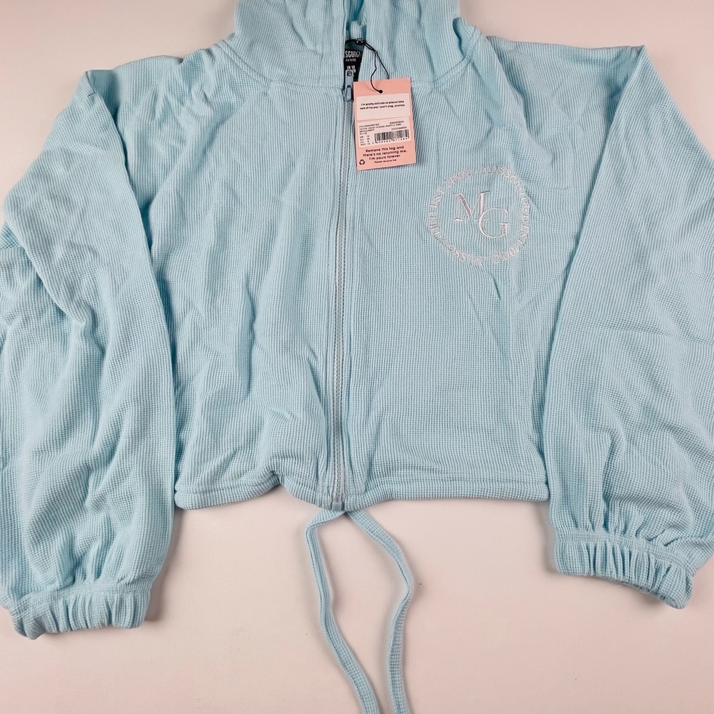 PETITE CROP HOODIE WAFFLE EMB
MISSGUIDED
BLUE